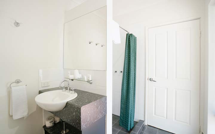 Standard 2 Bedroom Bathroom