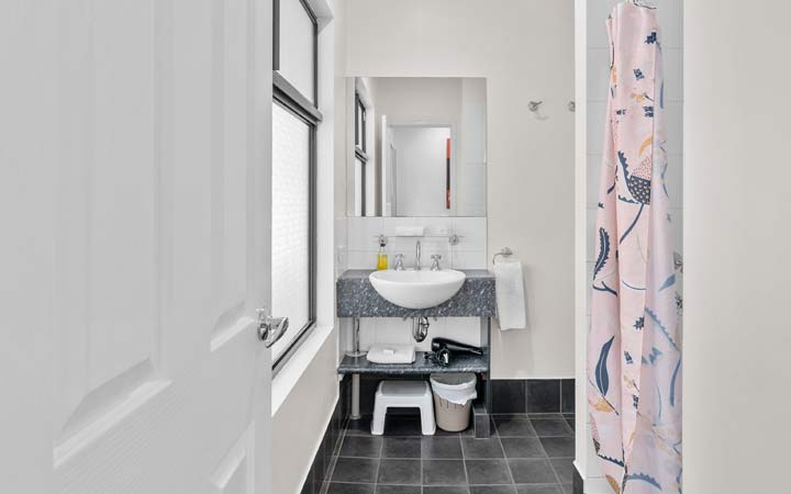 Standard 3 Bedroom - Bathroom