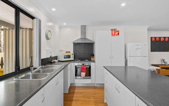 Superior 2 Bedroom - Kitchen